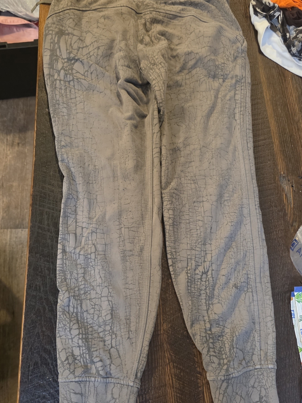lululemon athletica Cracked-Texture Gray Jogger Sweatpants